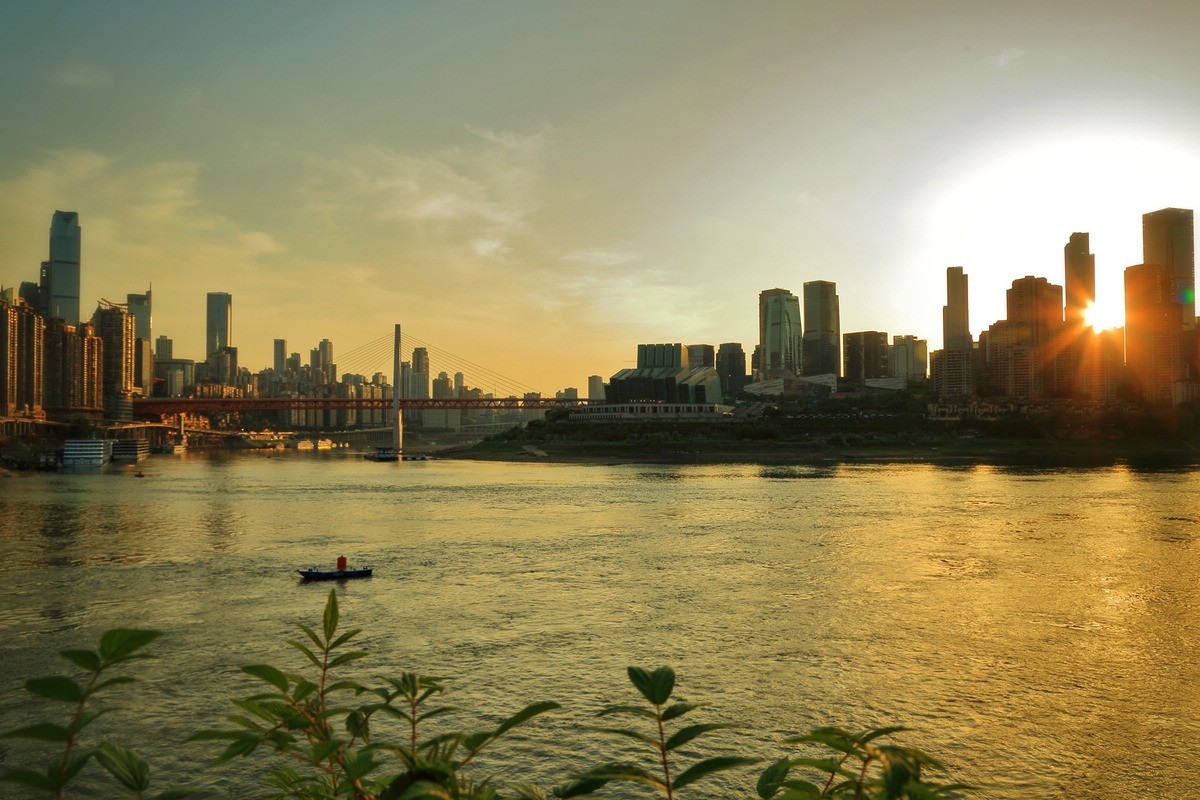 傍晚时分（朝天门两江汇）