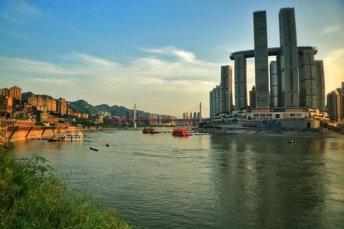 傍晚时分（朝天门两江汇）