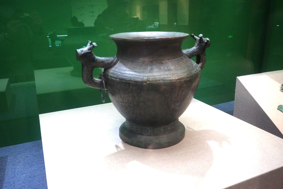 《长城两边是故乡—冀蒙古代文物精品展》上