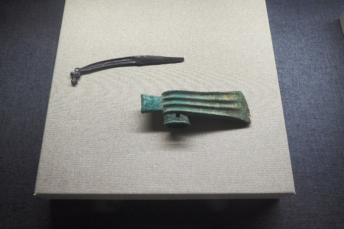 《长城两边是故乡—冀蒙古代文物精品展》上