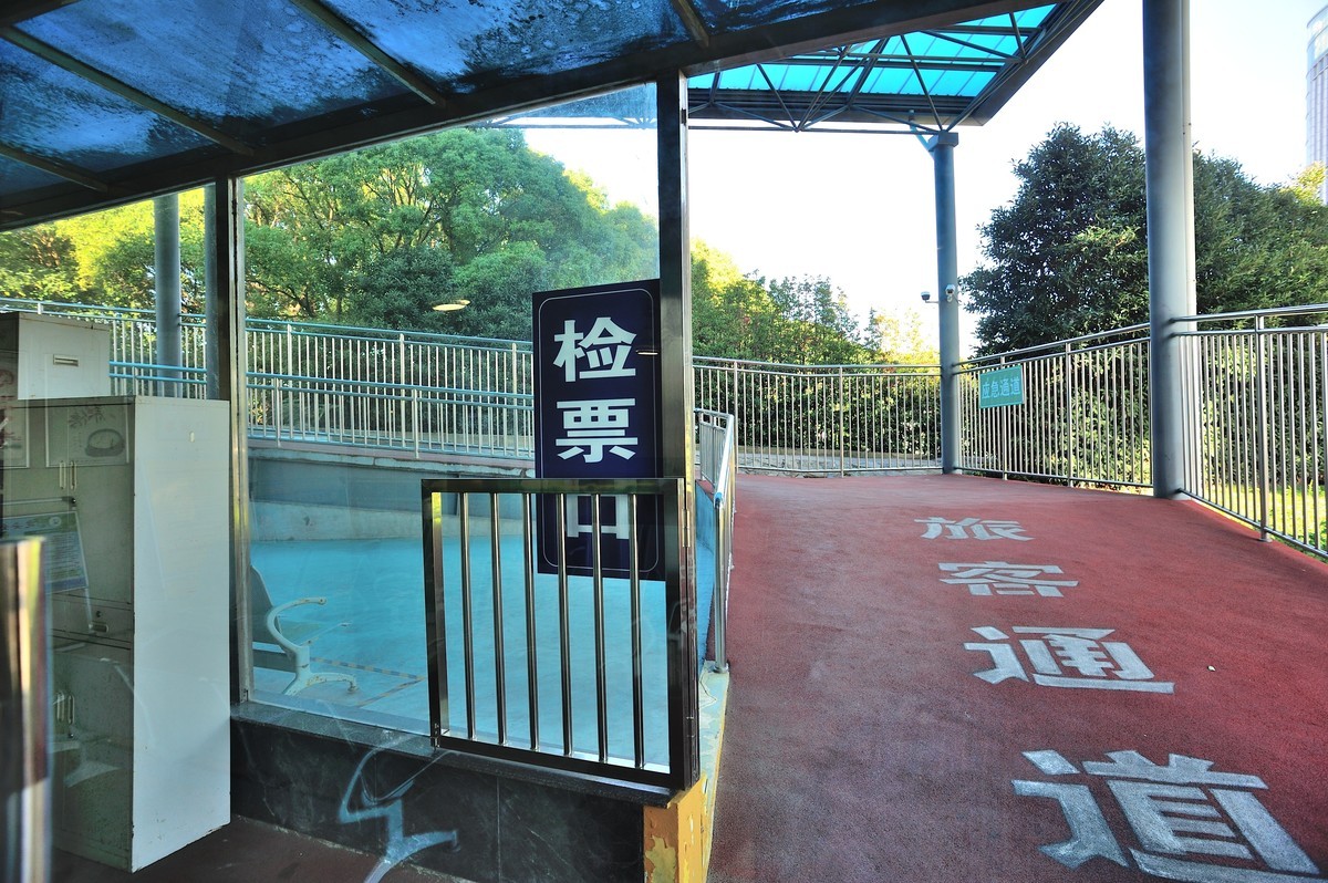 长兴--水路-->吴淞（宝山）--公路-->长兴