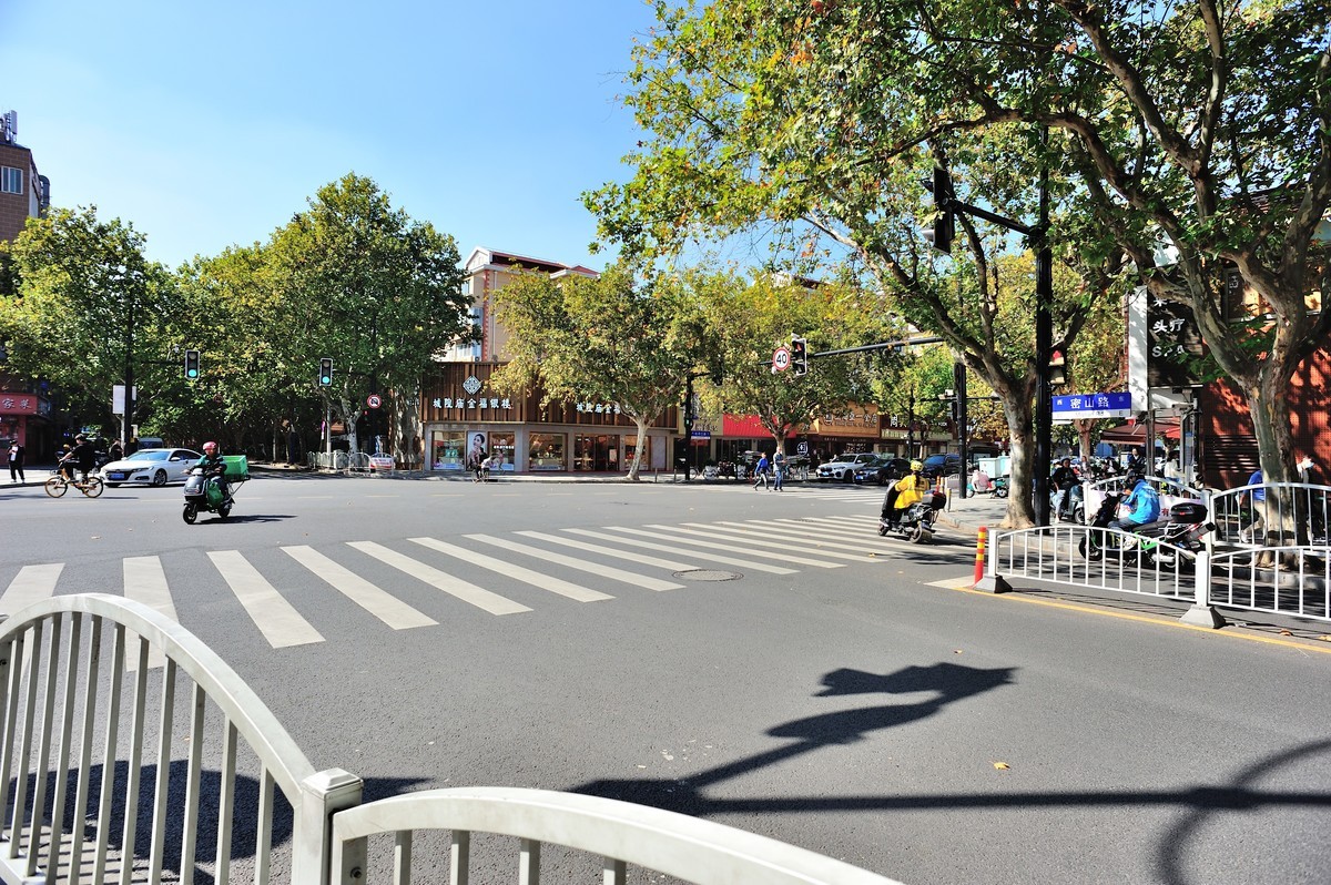 长兴--水路-->吴淞（宝山）--公路-->长兴