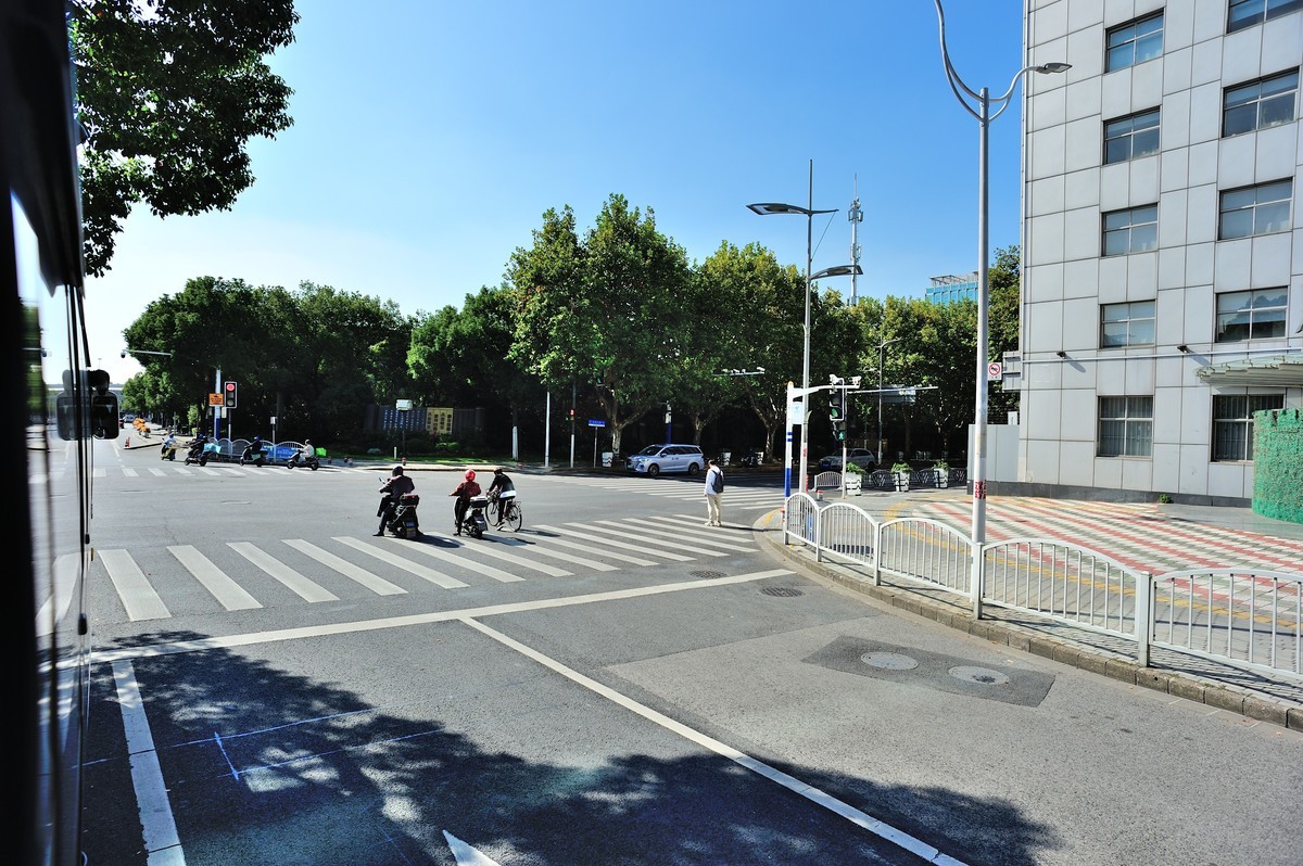 长兴--水路-->吴淞（宝山）--公路-->长兴