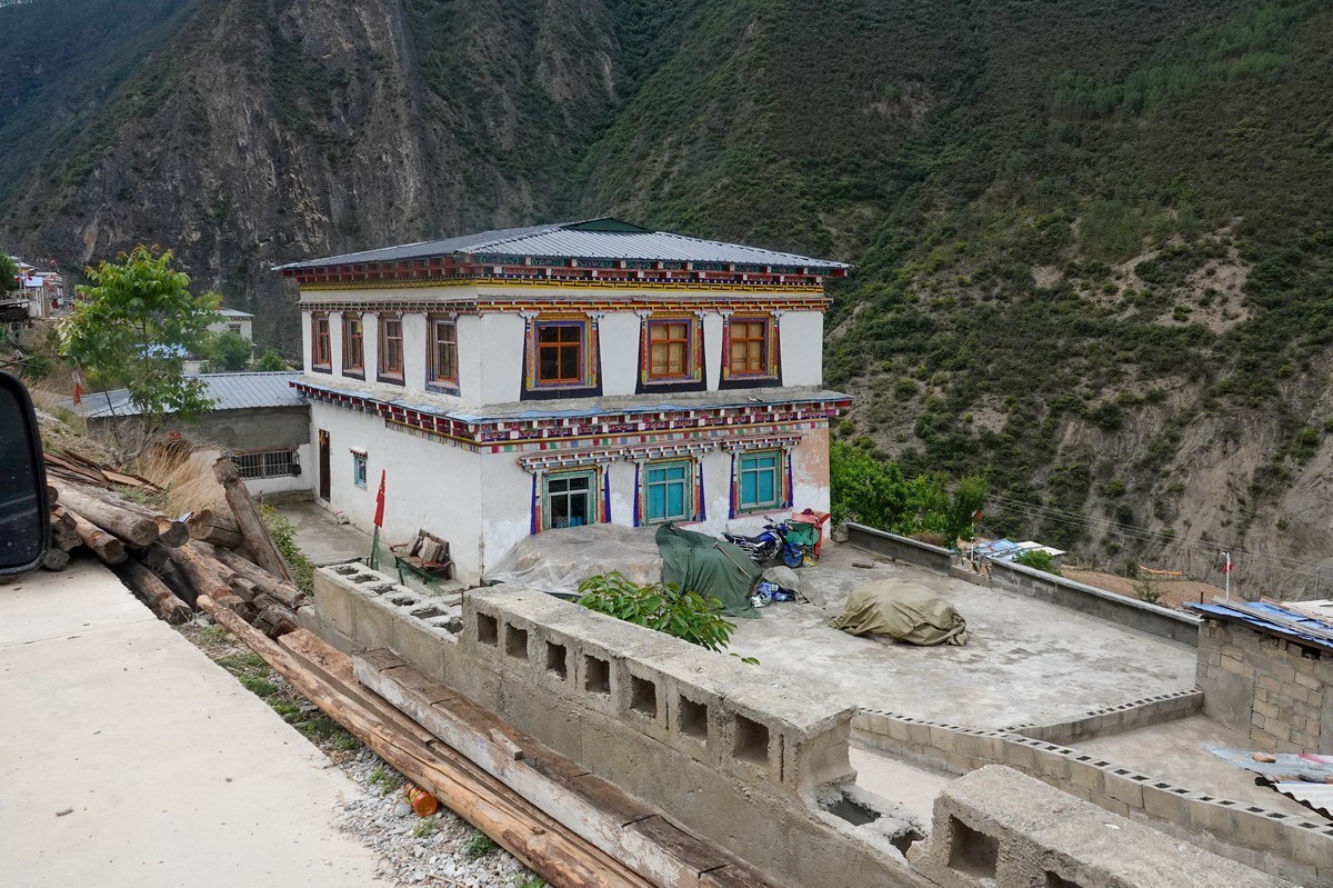 西行散记——走近阿丙村