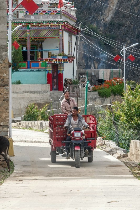 西行散记——走近阿丙村