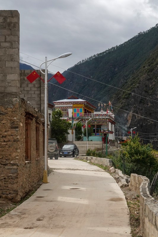 西行散记——走近阿丙村