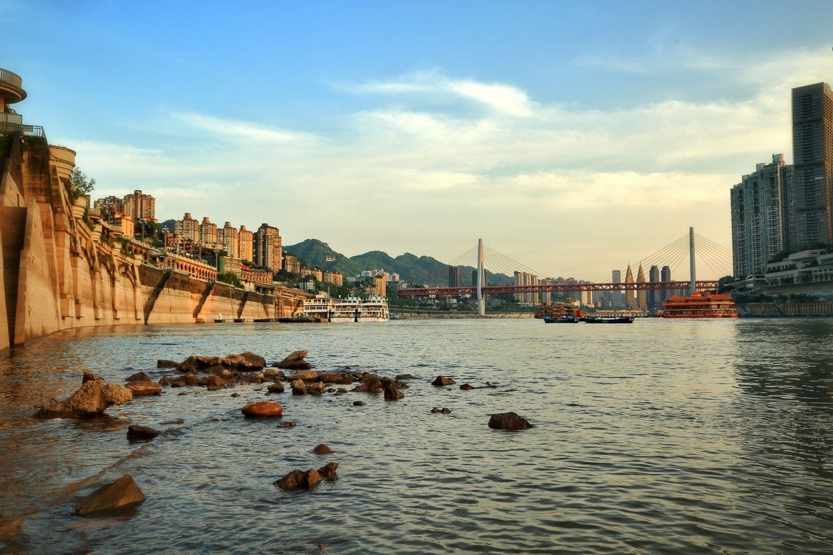 傍晚时分（朝天门两江汇）