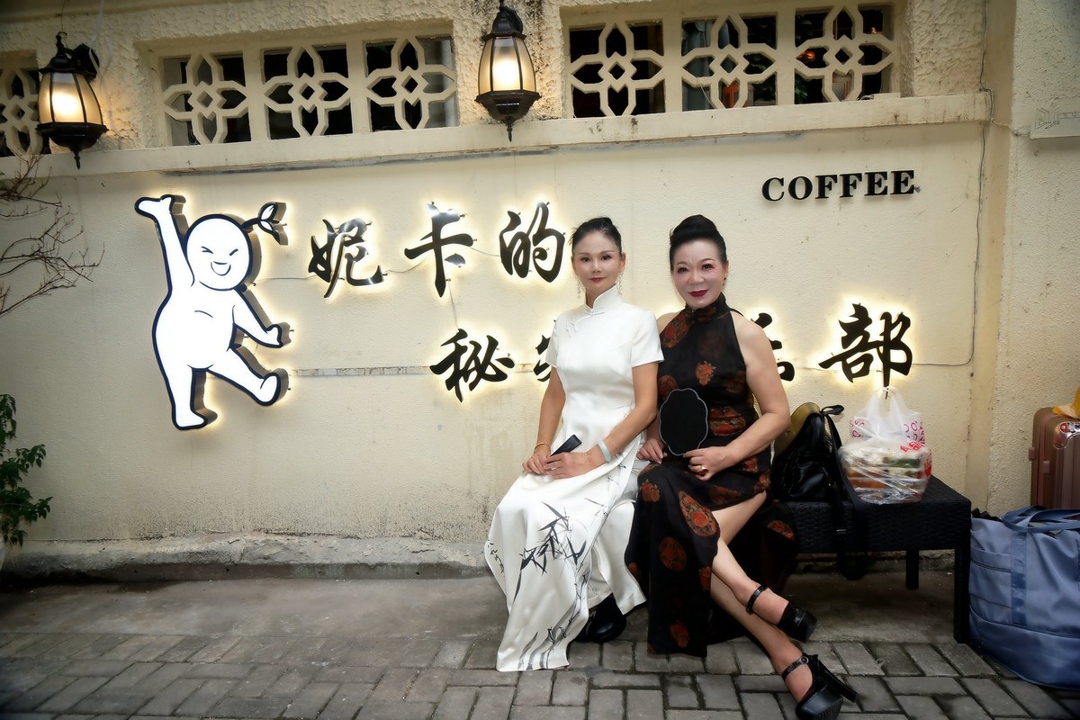 汉口里弄的美女！