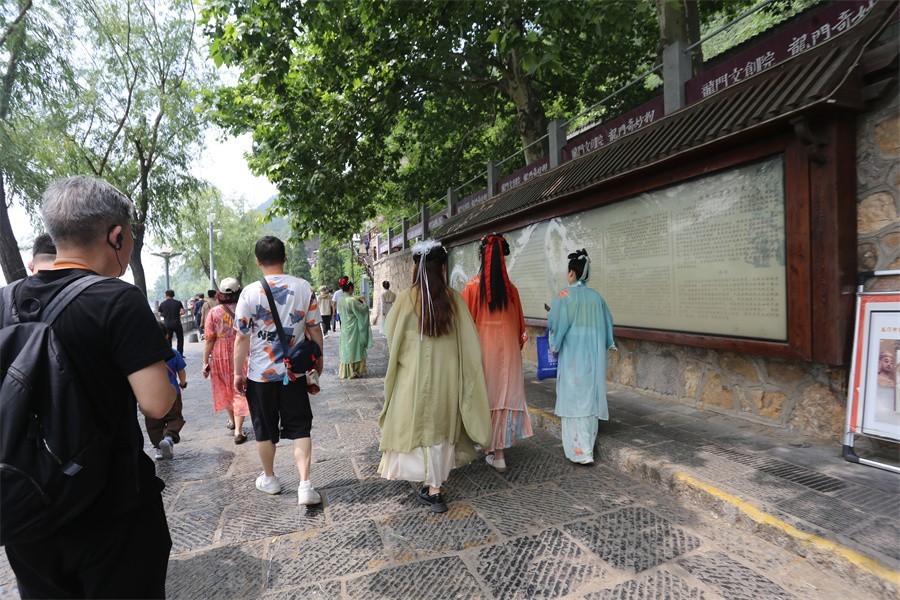 5.19.洛阳龙门石窟景区的印象