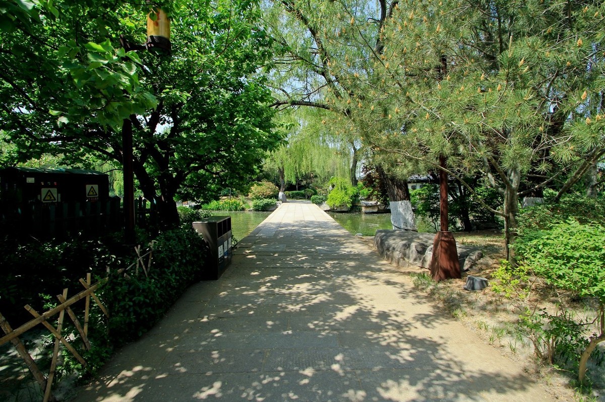 仲春——明湖风光 （二）