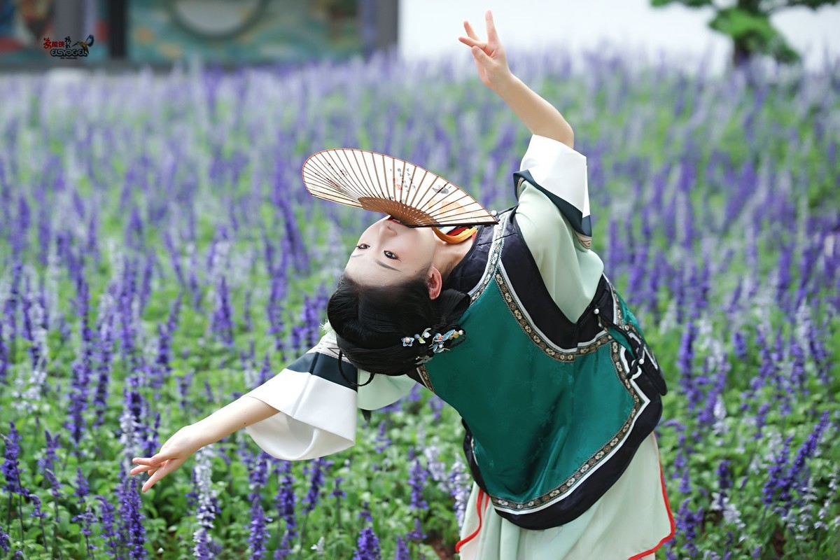 【可爱清汉少女】---噗噗