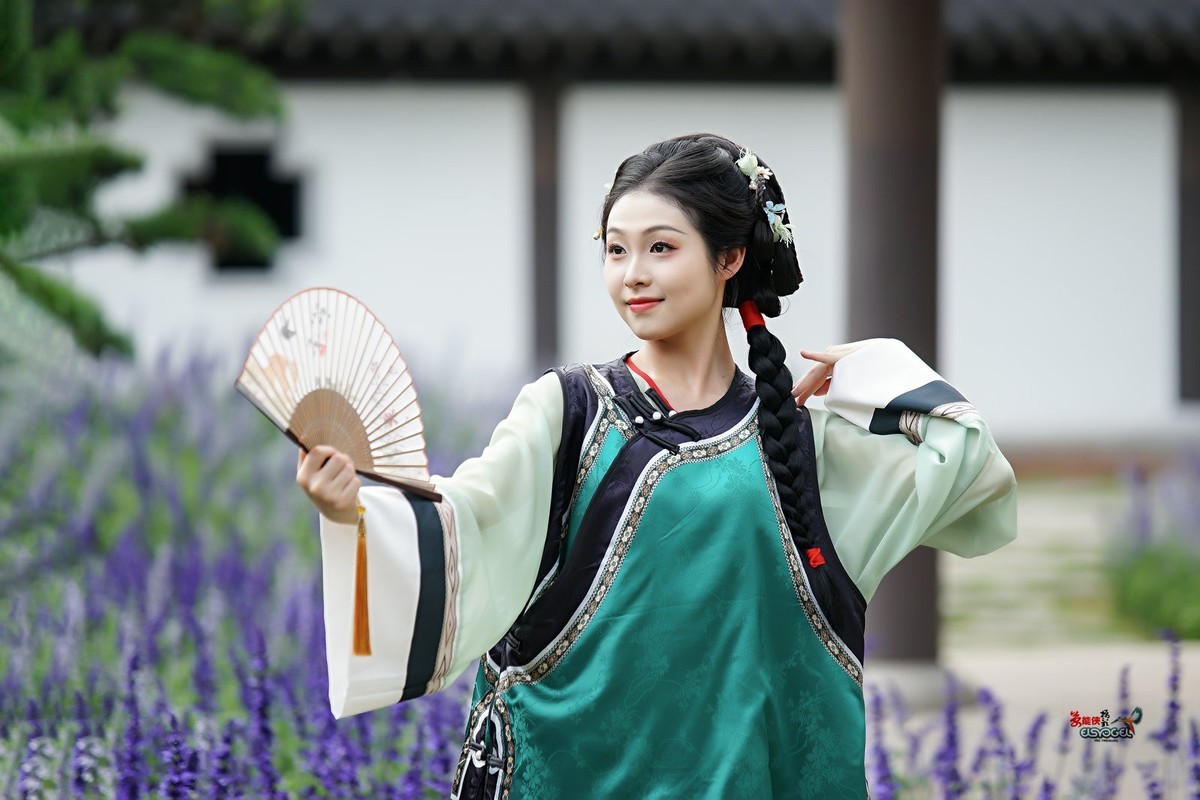 【可爱清汉少女】---噗噗