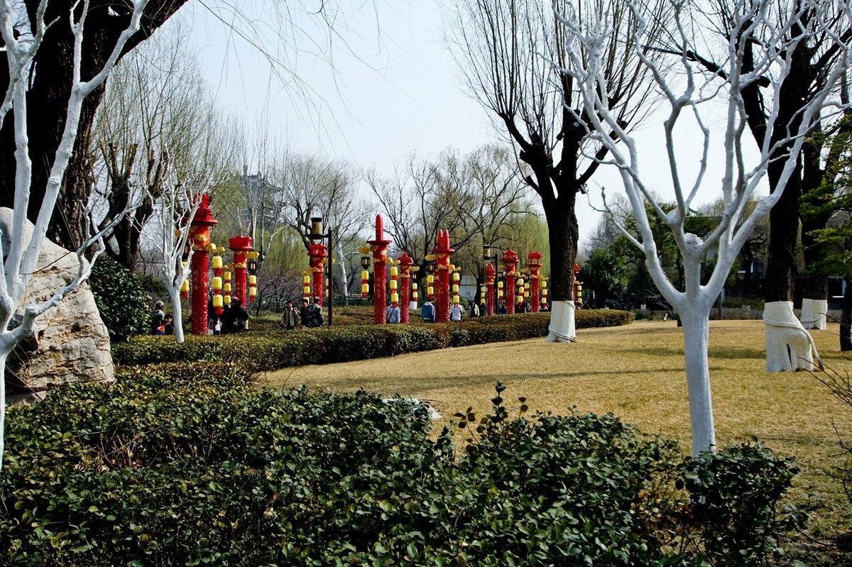 早春二月——明湖春水赛江南