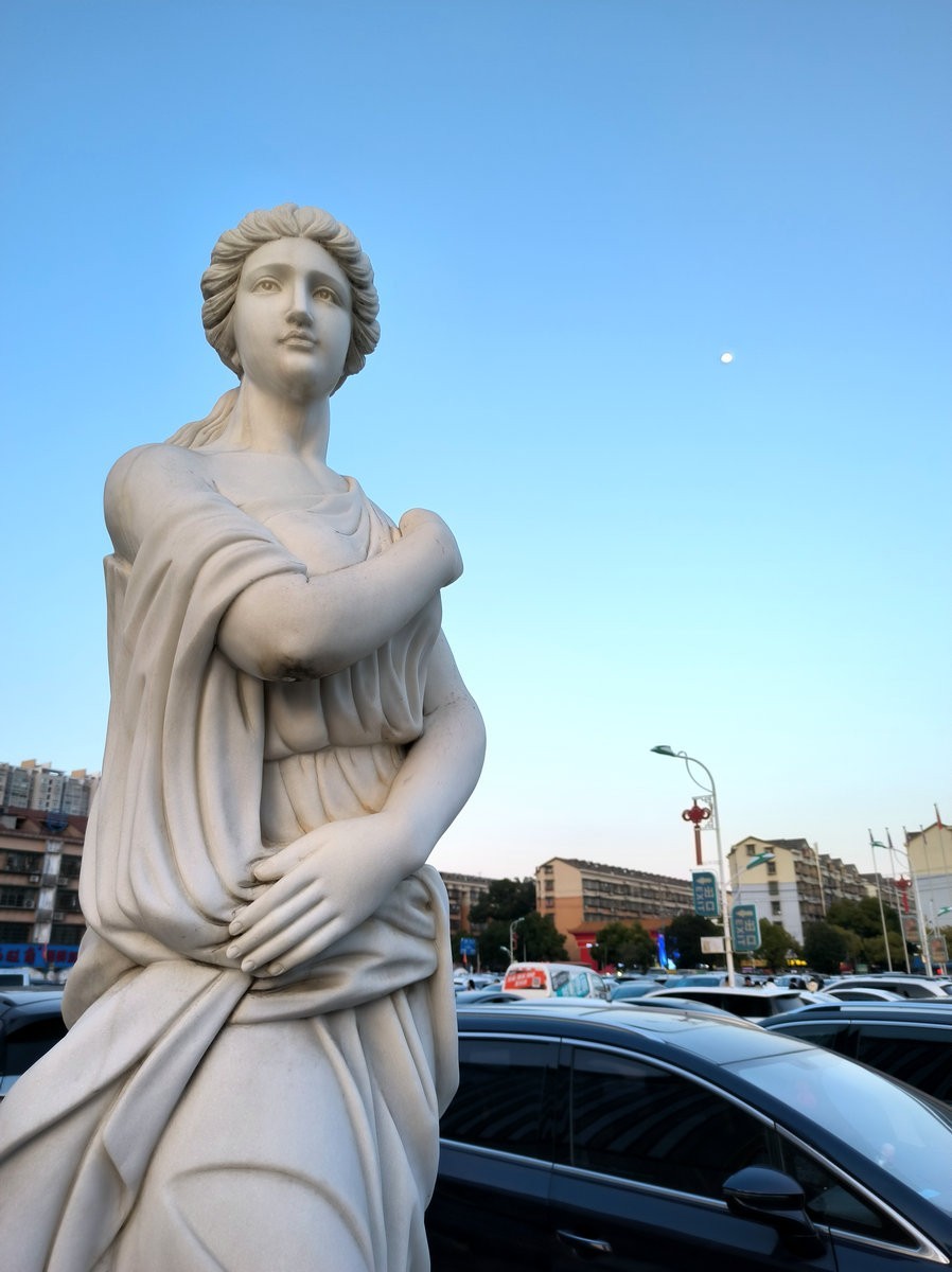 漫步星城 走街串巷（638）那就是万家丽