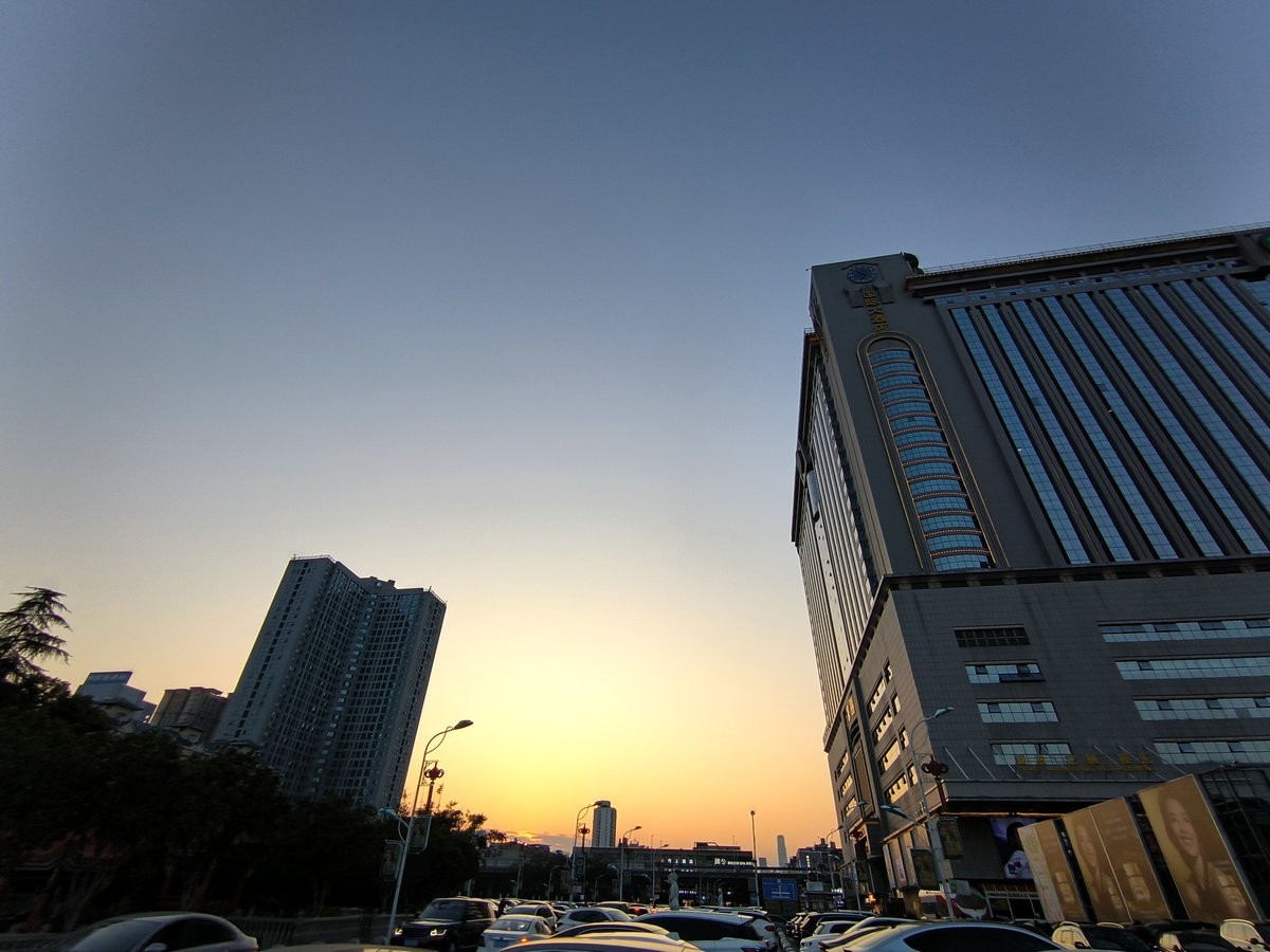 漫步星城 走街串巷（638）那就是万家丽