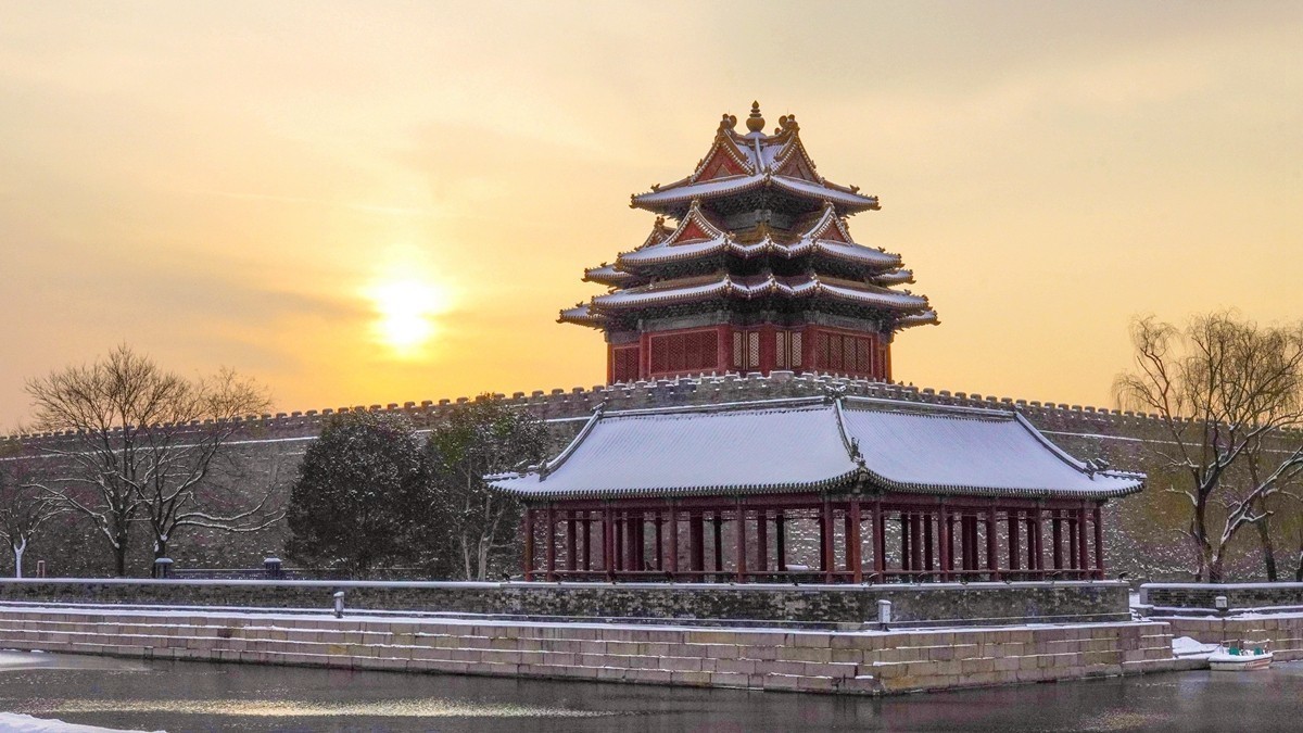 神武门和角楼雪景