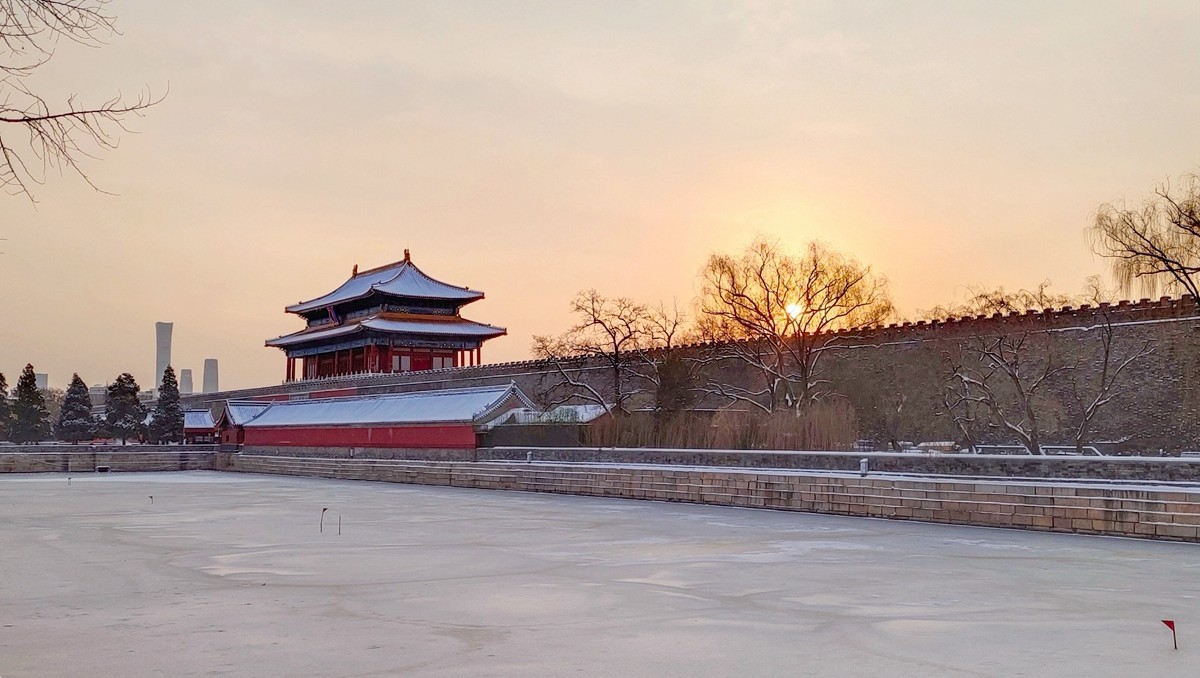 神武门和角楼雪景