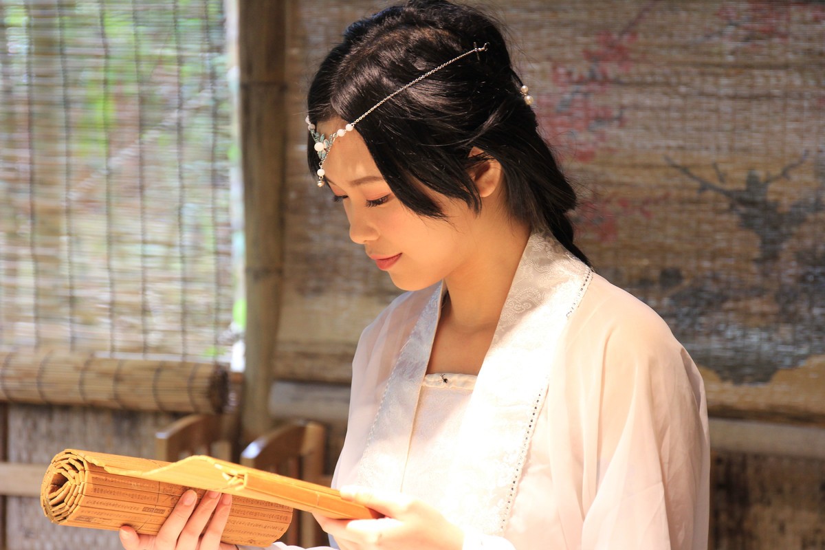 花都拍才女。。。。。。。。。