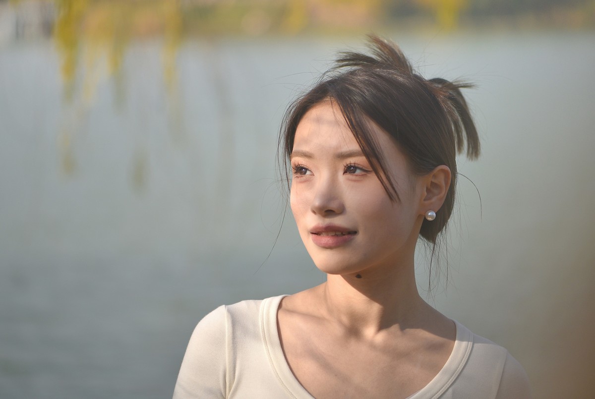 后湖少女，青春靓丽