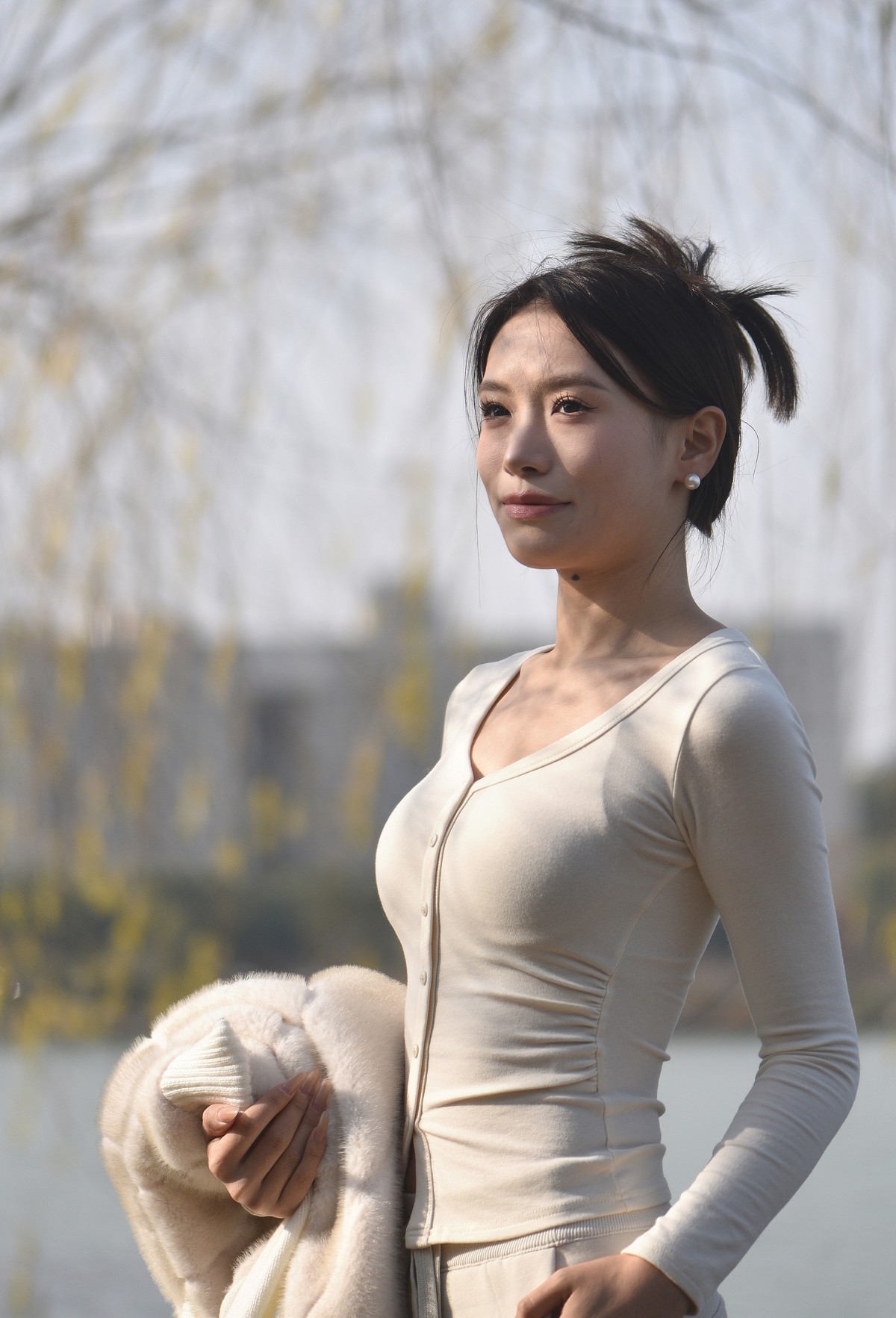 后湖少女，青春靓丽