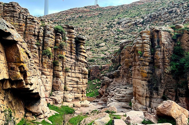 《不老松：纪实摄影》手机片：06张家口康保正山湾景！