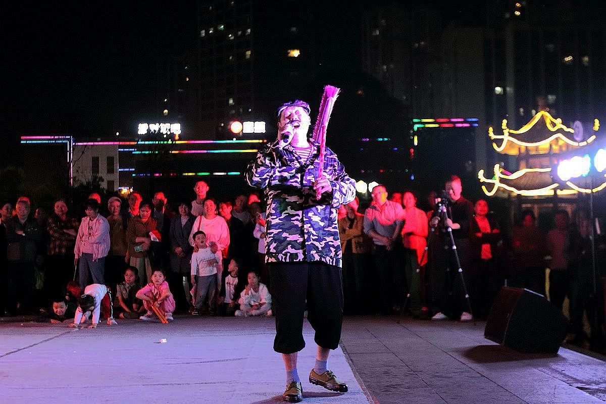 庆“五一”群众文艺演出（三）