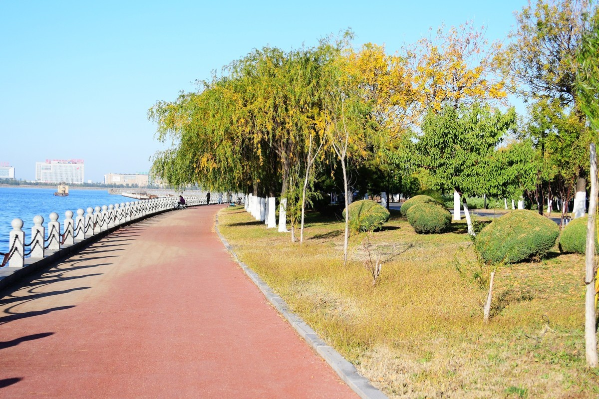 周日城边溜达抓住秋天的小尾巴