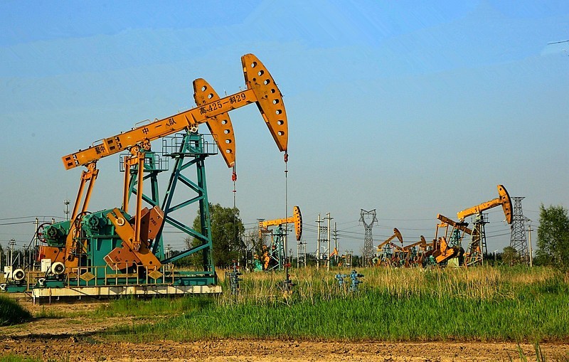 《不老松：纪实摄影》驰骋呼伦贝尔之5：大庆郊区的抽油机（磕头机）