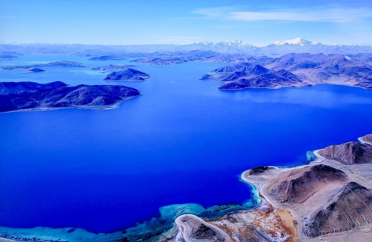 “蓝宝石”般的西藏水与山（翻拍）