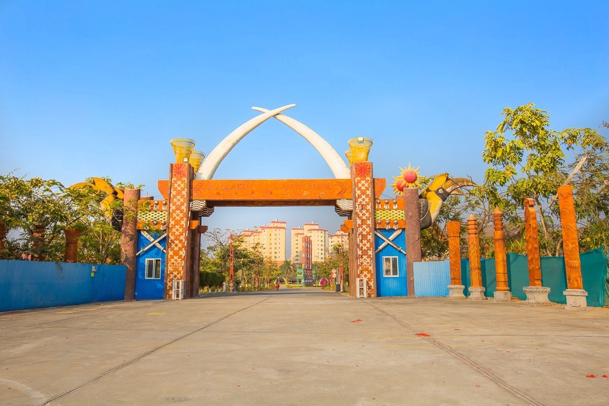 2025-04-11云南瑞丽圣伯多禄教堂