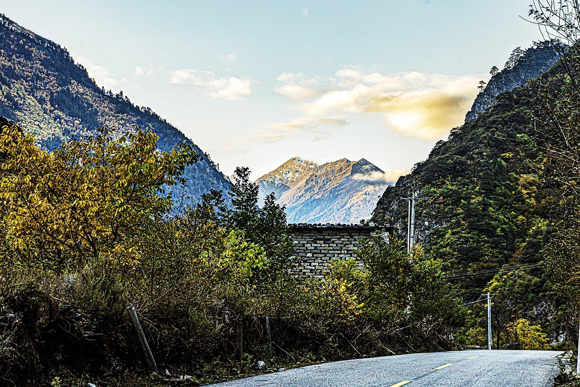 行走在318国道--初探月亮湖【3】