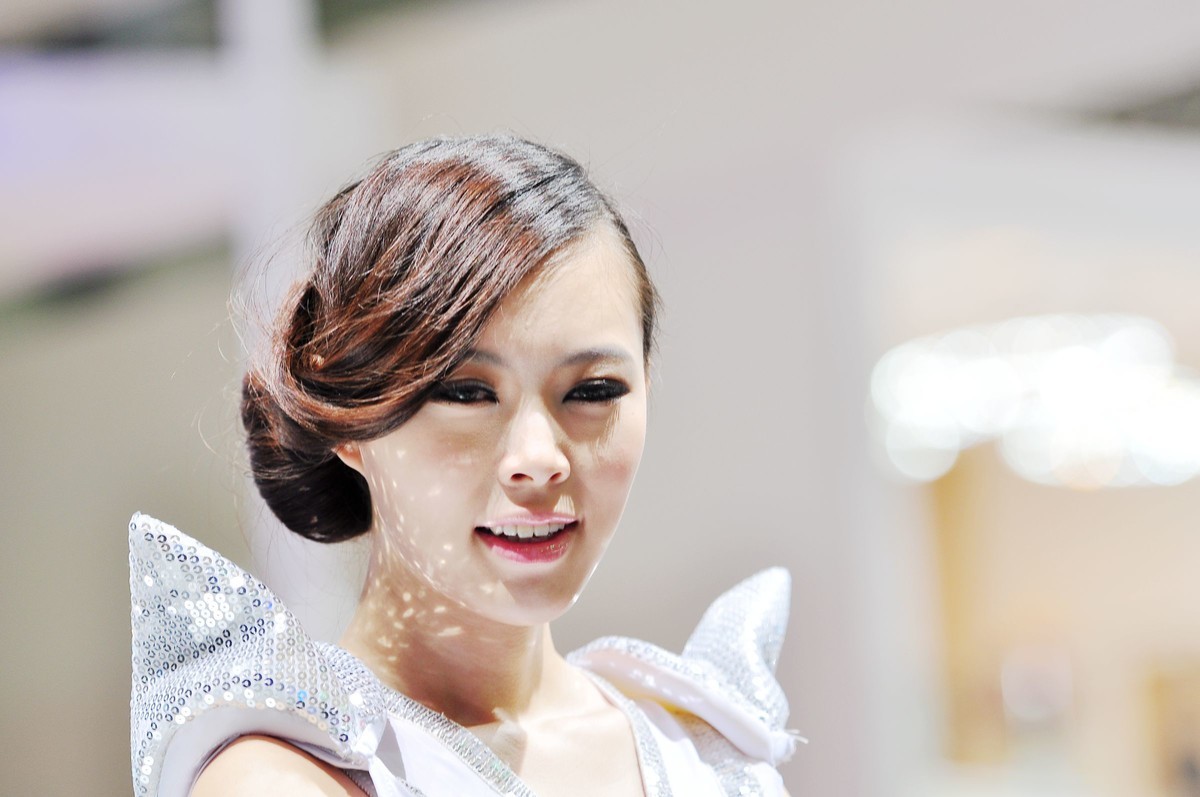 一组十年前D90 70-200 2.8 原片直出上海车展模特杂拍十