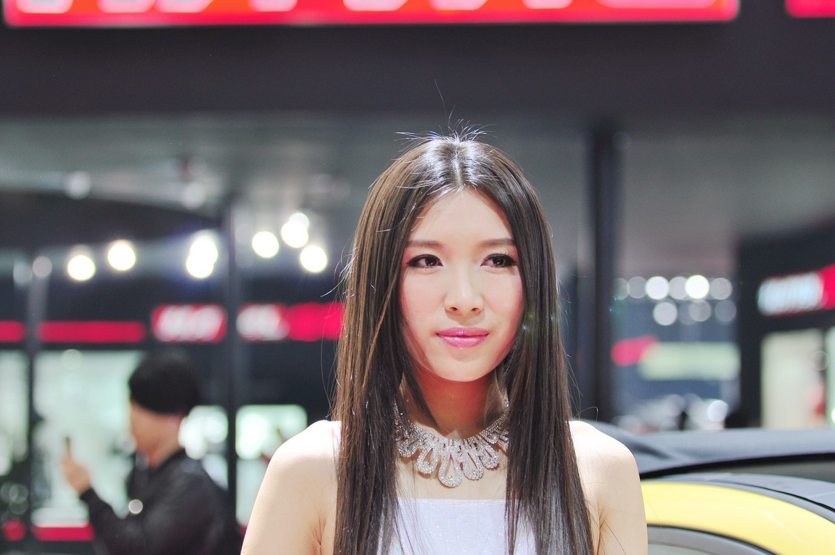 一组十年前D90 70-200 2.8 原片直出上海车展模特杂拍十