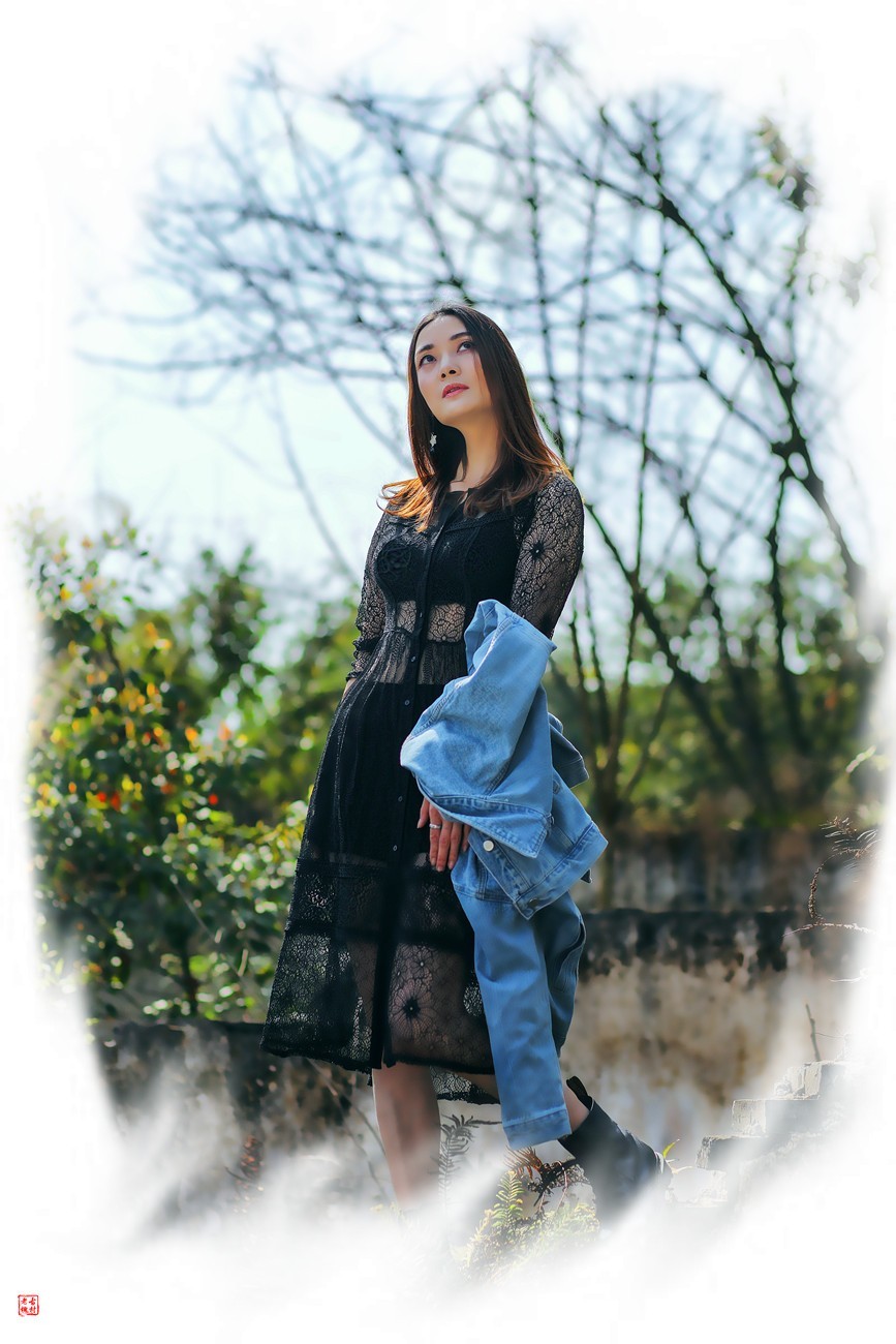 #大拜年#虎年第一帖，带个美女给您拜年！