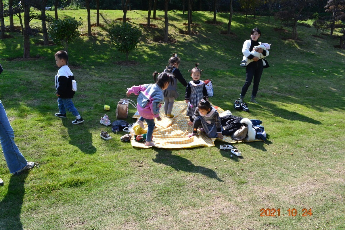 甘棠公园踏青游玩  母与子