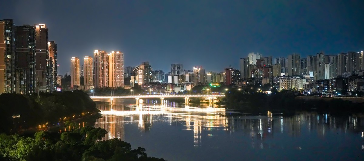 夜宿赣州西津门