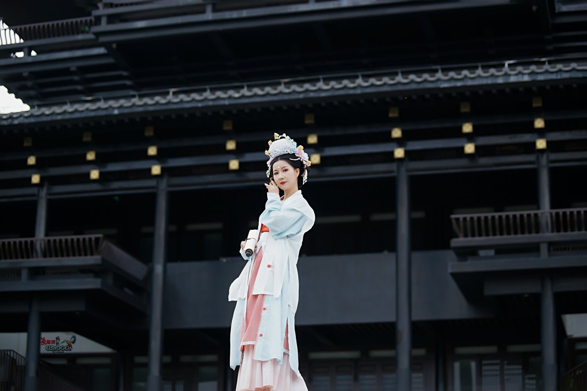 【春日宋制侍女】---婉灵