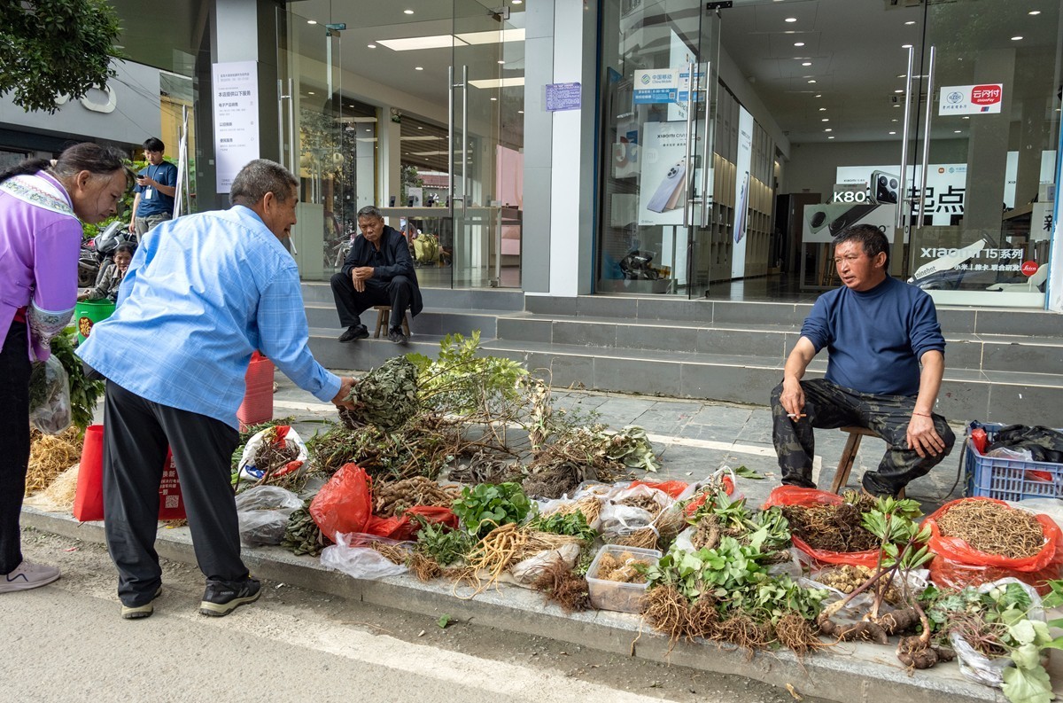 一年一端午、一岁一安康。今天扫街记录。