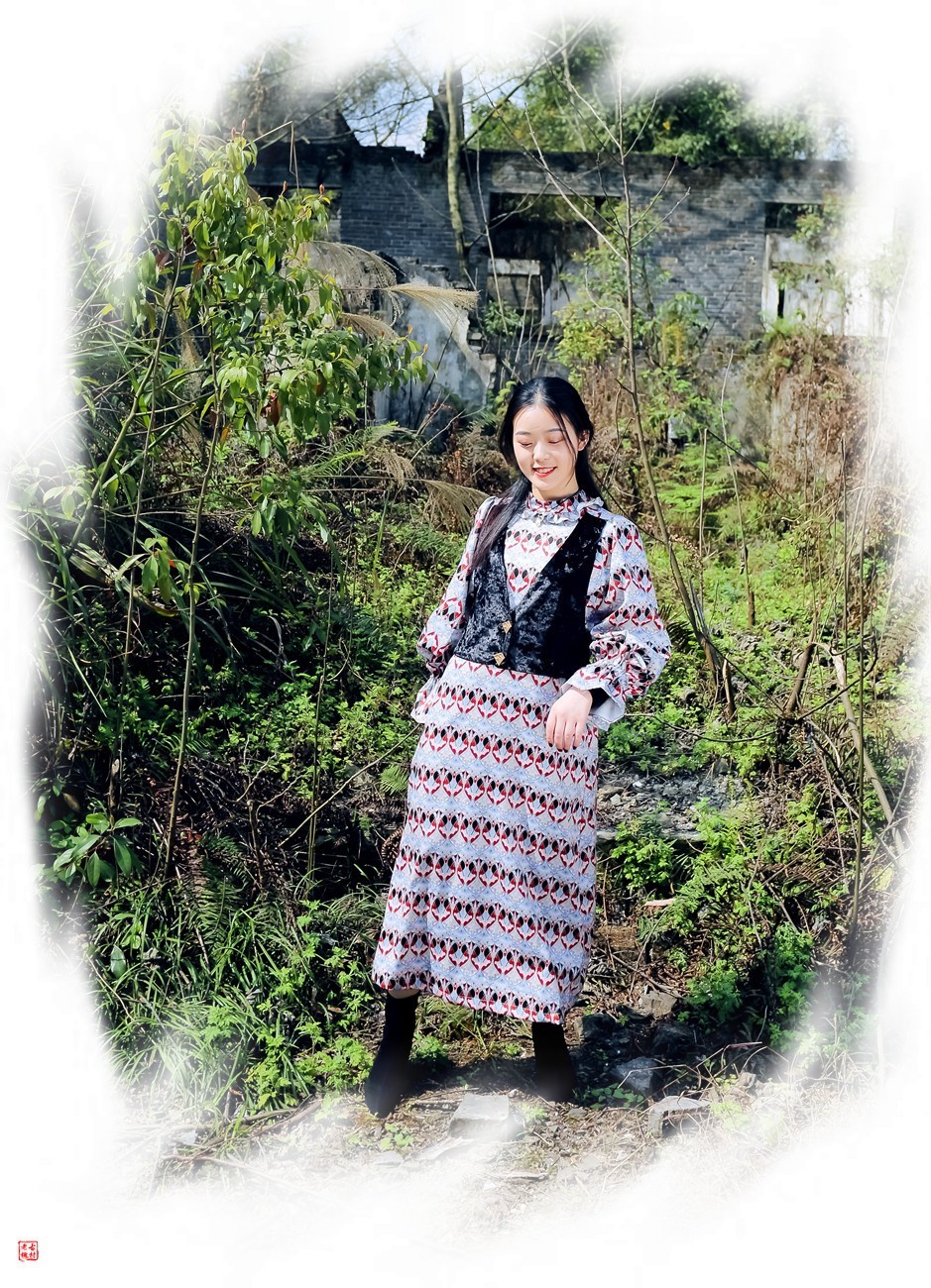 #大拜年# 虎年带个美女给您拜年！