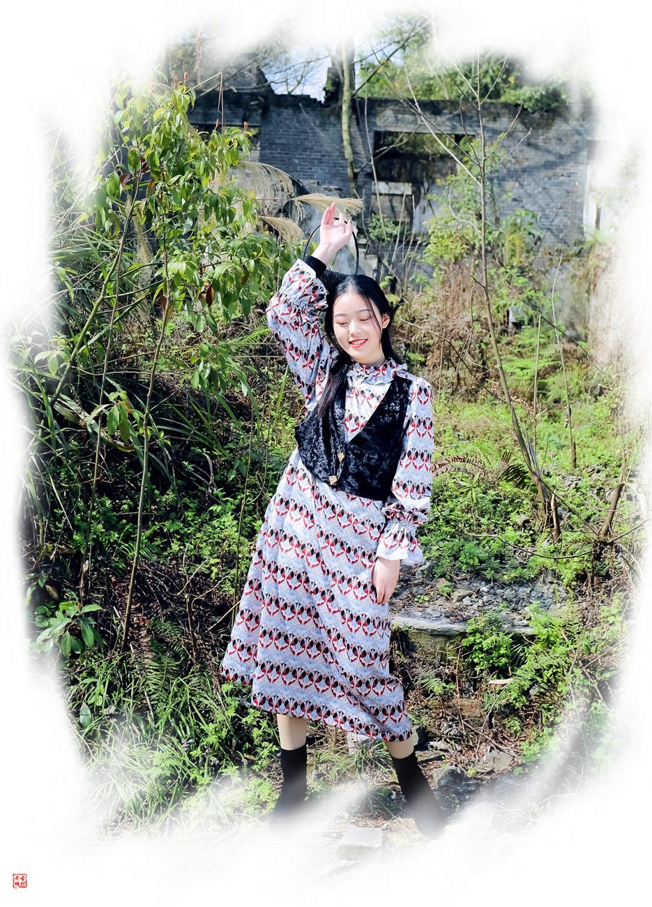 #大拜年# 虎年带个美女给您拜年！