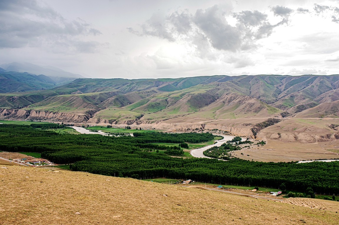 新疆行游--琼库什台返回特克斯县途中【5】