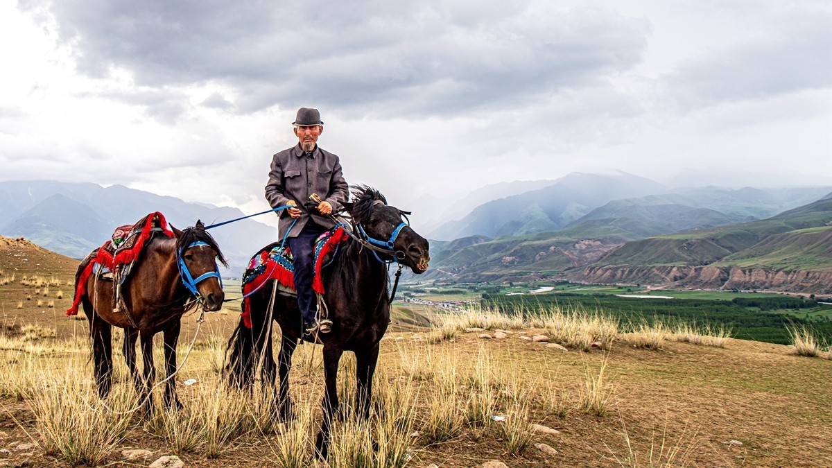 新疆行游--琼库什台返回特克斯县途中【5】
