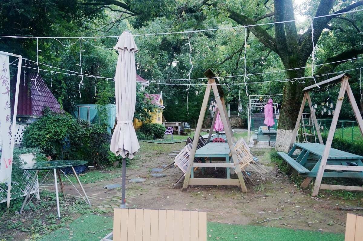 寂寞的咖啡小镇*东湖——武汉随笔