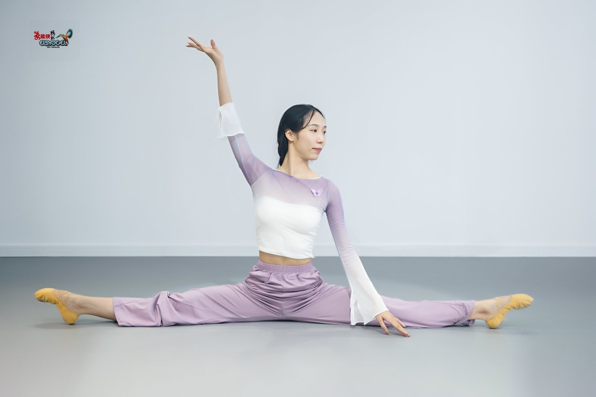 【1108舞蹈女生】---姗姗