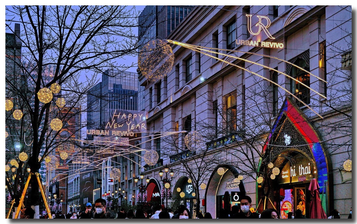 #2023 不一样的春节#  大年初六的汉街