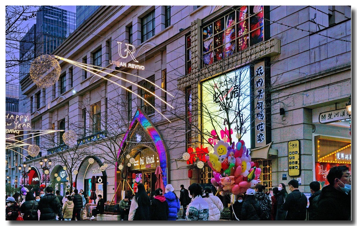 #2023 不一样的春节#  大年初六的汉街