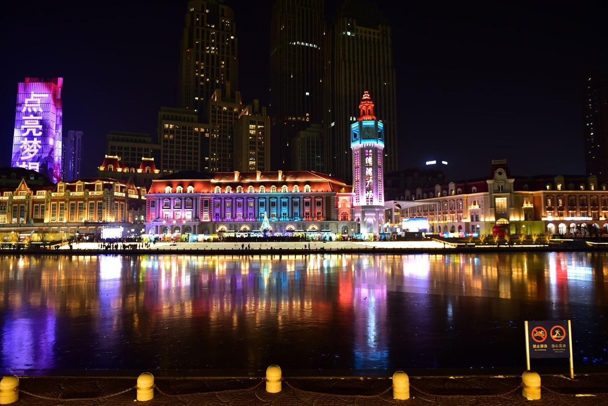 圣诞平安夜的津湾广场