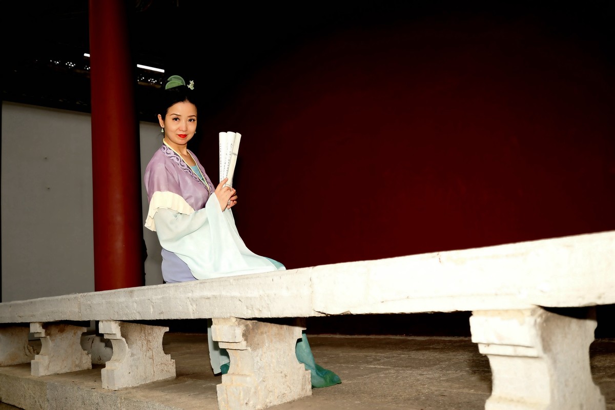 晴川阁的美女！