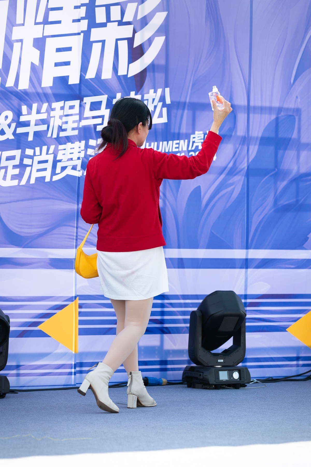 给我一片天空，誓让云霞灿烂