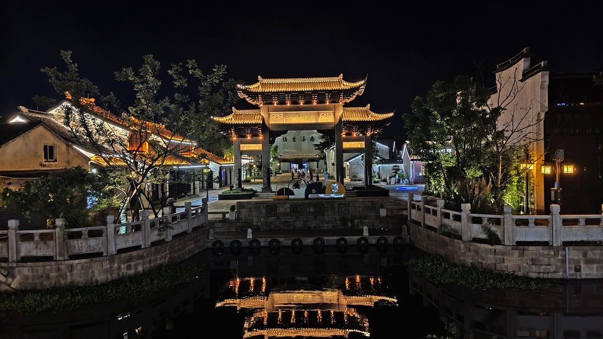 台风过后天气晴朗。